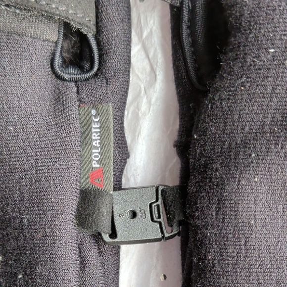 The North Face Black Gloves - Picture 3 of 6